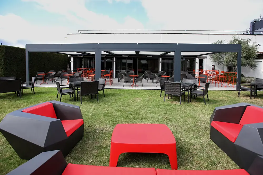 Retour expérience installation de pergolas bioclimatiques Biossun