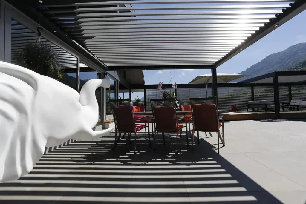 Retour dexperience un ete sous une pergola bioclimatique biossun a draillant