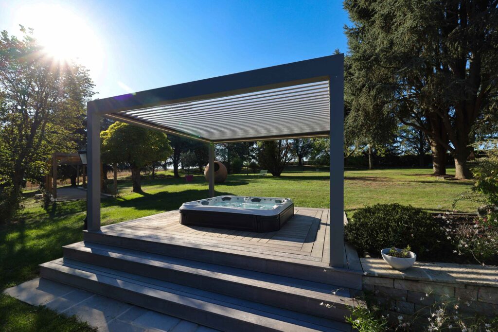 BIO 230 Biossun sur un jacuzzi