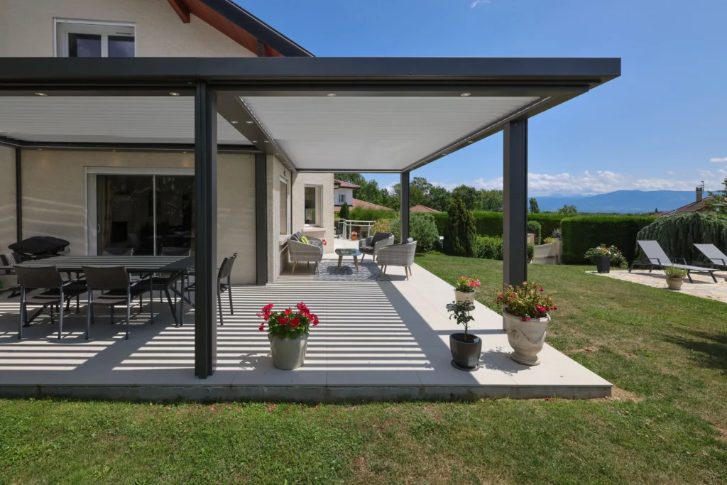 Pergola bioclimatique BIO 230 Biossun Cergy