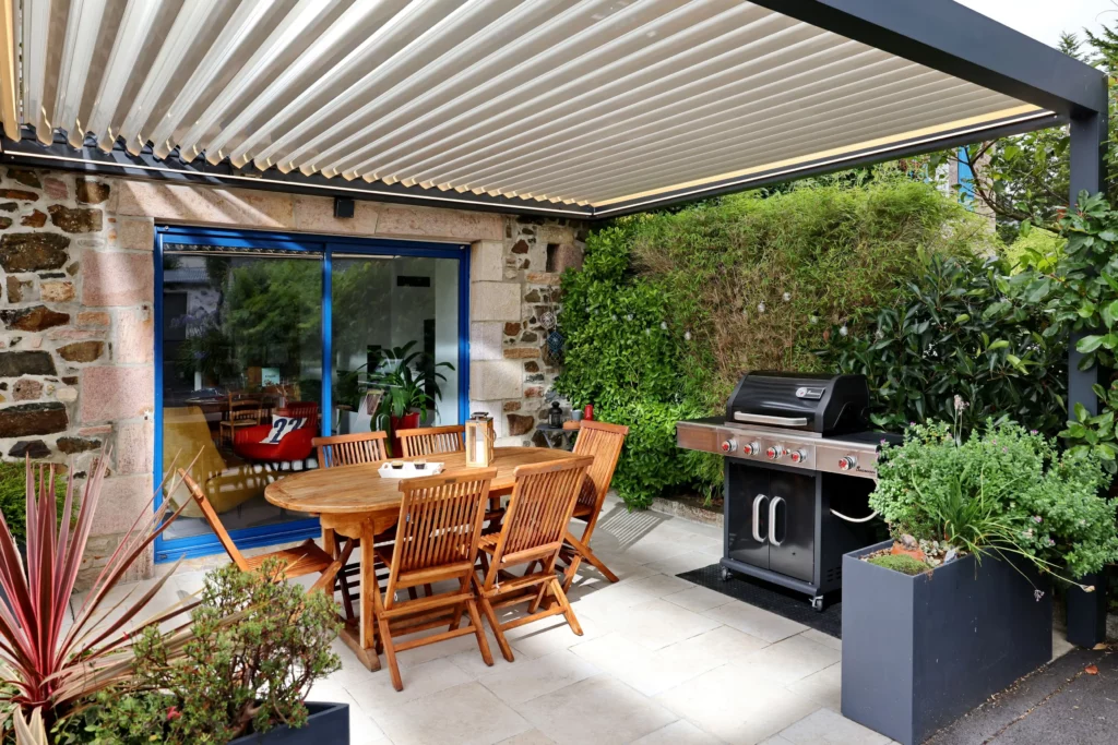 Pergola bioclimatique BIO 120 Biossun Pleneuf