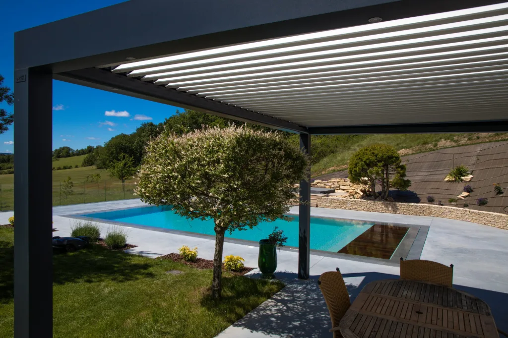 Pergola bioclimatique BIO 230 en Isère - 38