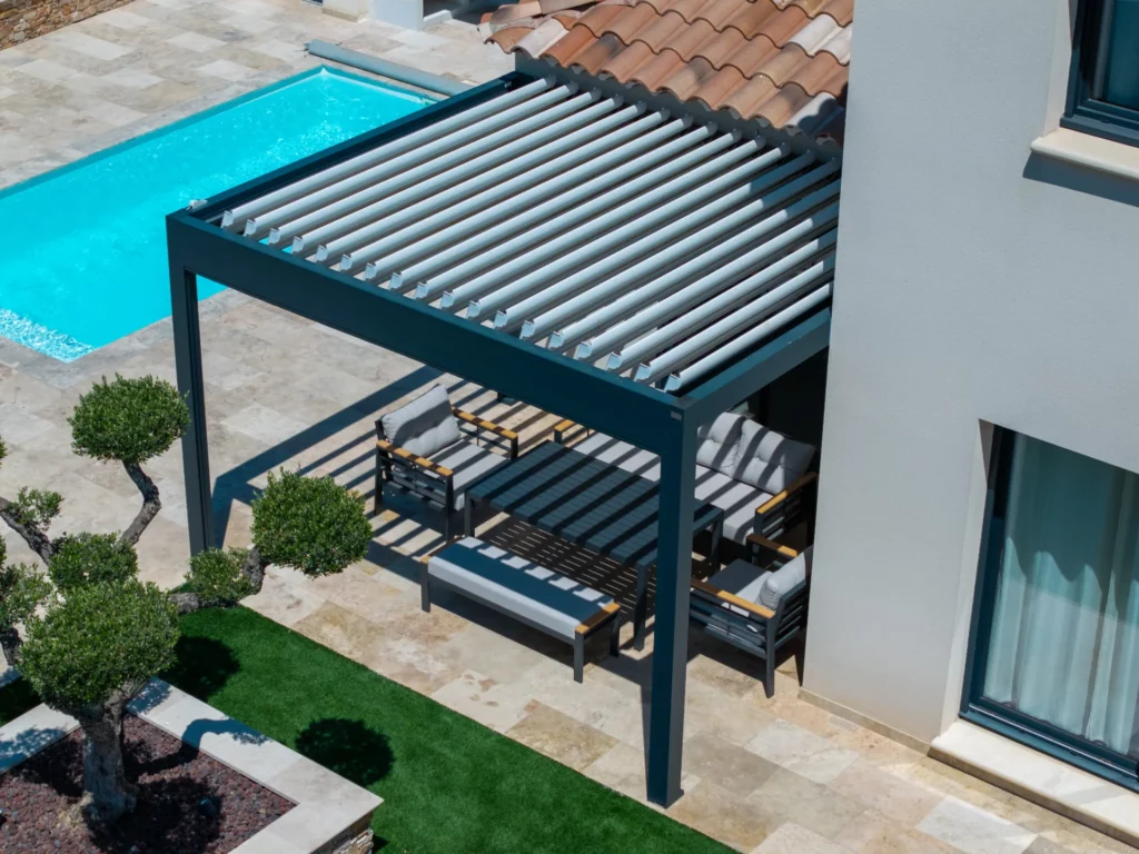 Pergola bioclimatique BIO 100 L Istres